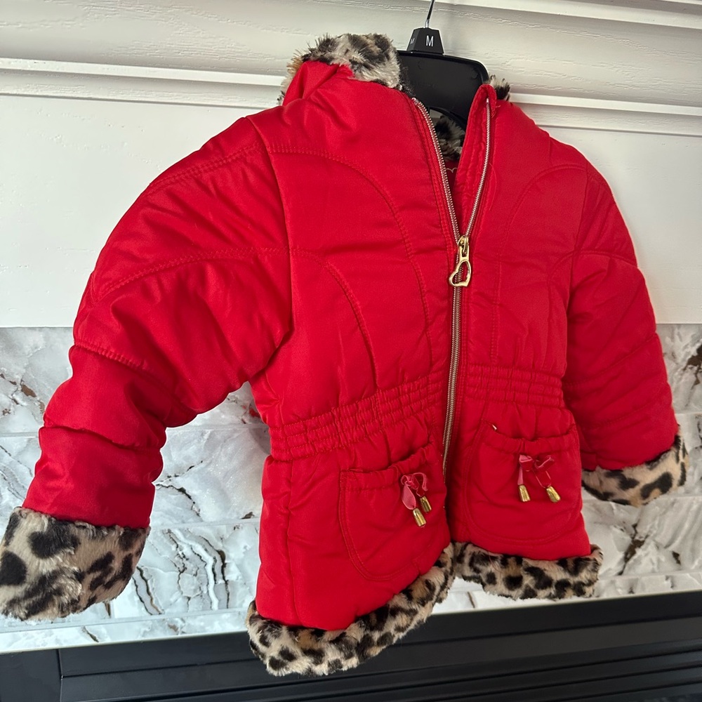 Pistachio red/Leopard girls coat size 4T